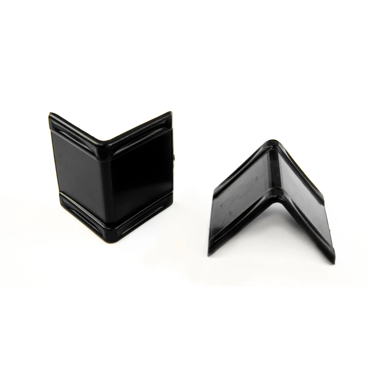 Polüesterpakkelindi nurgakaitse (PVC-CORNER-3), 25–32 mm